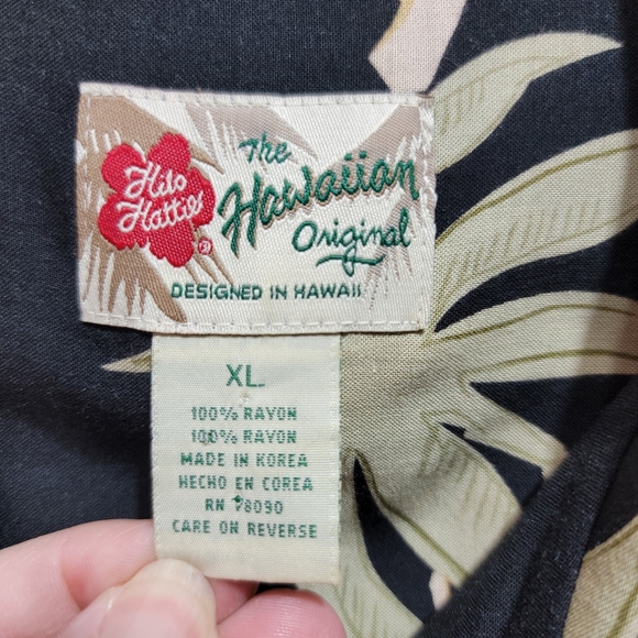 Vintage Hilo Hattie Shirt Mens XL Floral Hawaiian Button Up Black Beige Camp. - Picture 5 of 7